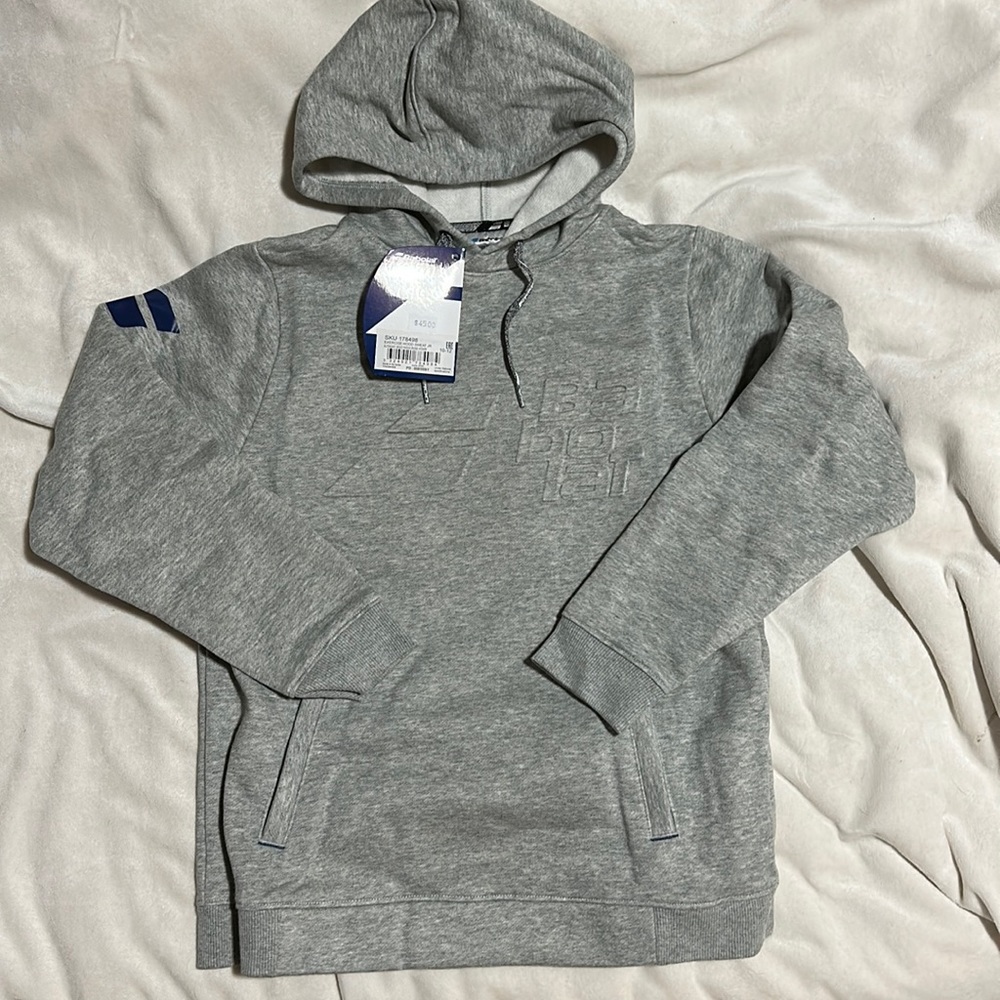 Babolat tennis hoodie. Great detailing a front pouch pocket. Size 10-12